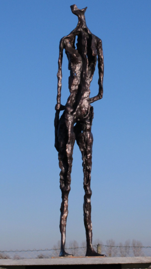 Peter Bergenhenegouwen - Staande vrouw (Bronze)